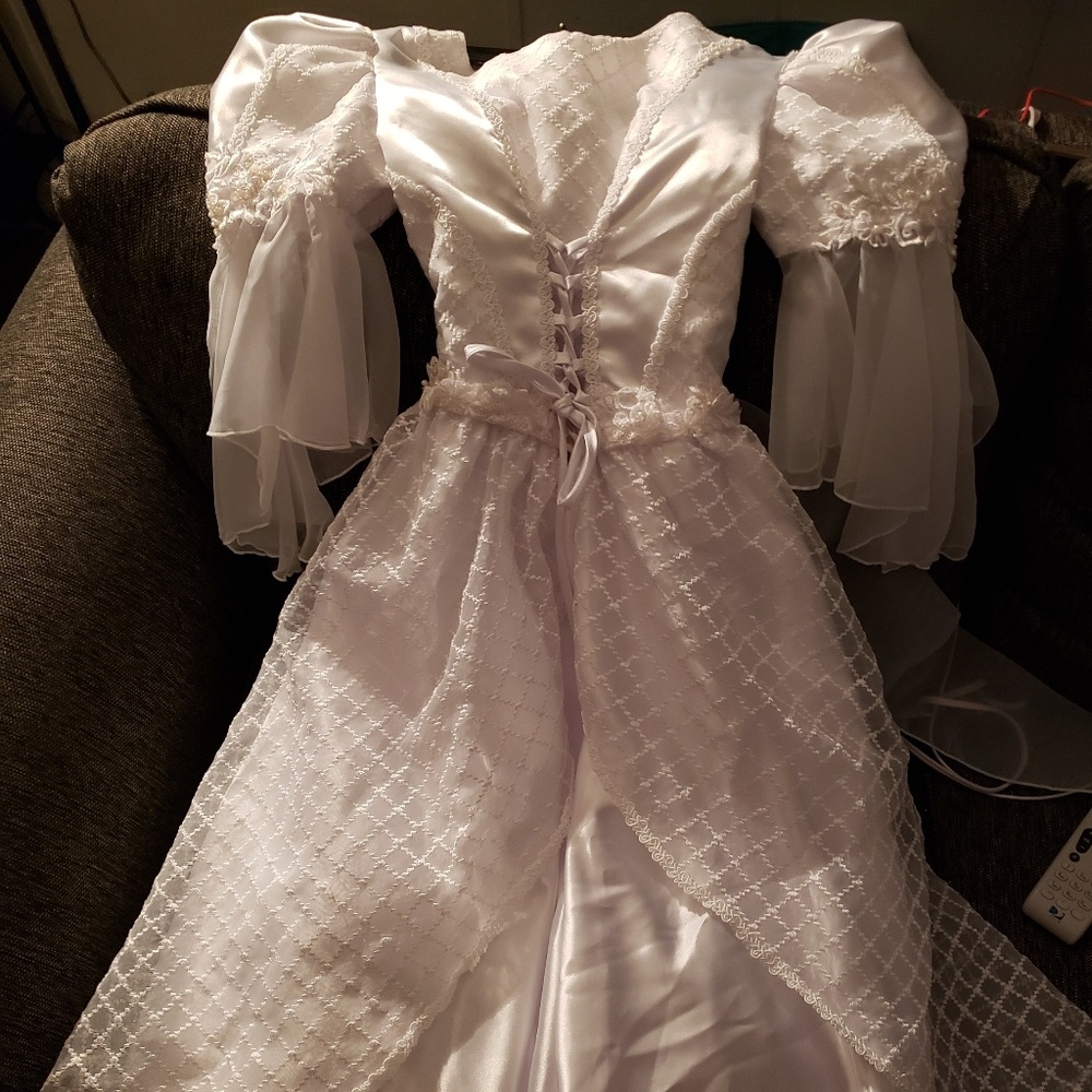 Evening gown)